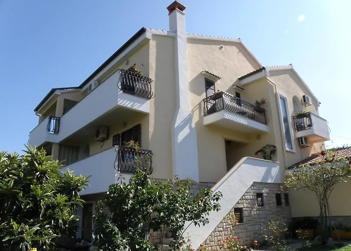 شقة Pasman 14788b